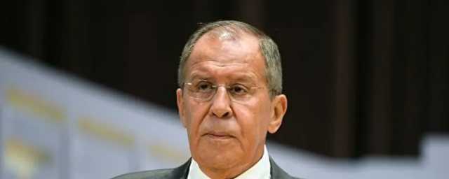 "Новый iPhone напоминает твою задницу": MOLLY оскорбила Лаврова