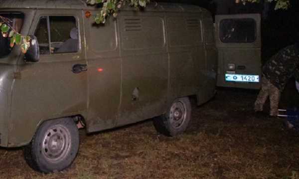 В Киеве возле Лесного рынка под деревом нашли труп мужчины