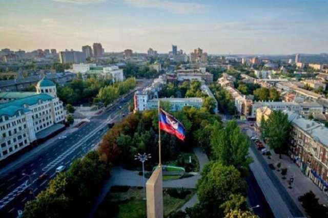 "Веет мертвечиной": появились печальные фото с оккупированного Донецка