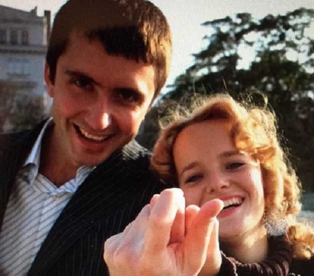 Держал за руку до последнего: сеть растрогали посты мужа умершей Куклиной-Май