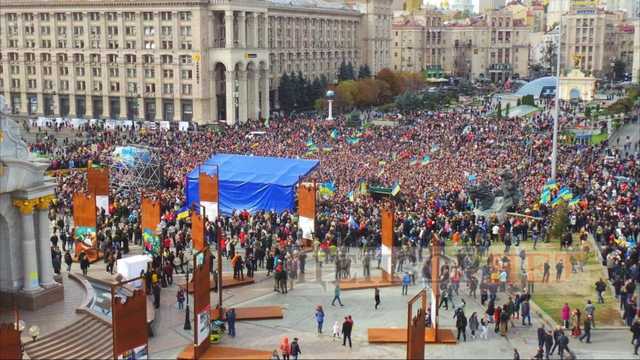 На акцию «Нет капитуляции» в Киеве пришло 10 тысяч человек