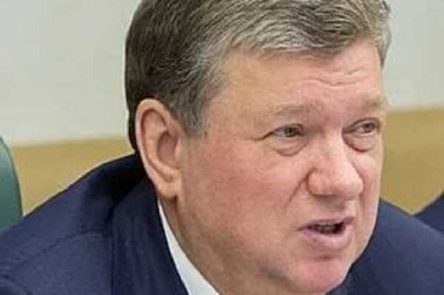 Предлагал бомбить Украину: в Москве умер вице-спикер Совфеда РФ
