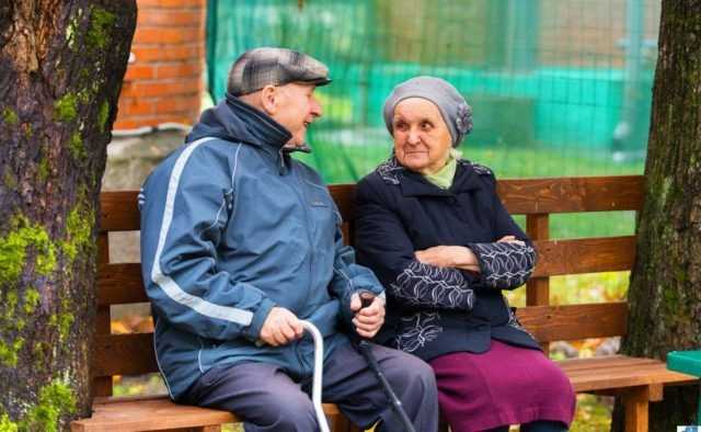 У Зеленского рассказали, кому снизят пенсионный возраст