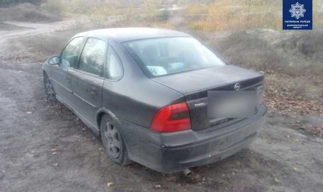 В Днепре угнали иномарку вместе с владельцем: мужчину избили и вывезли в карьер