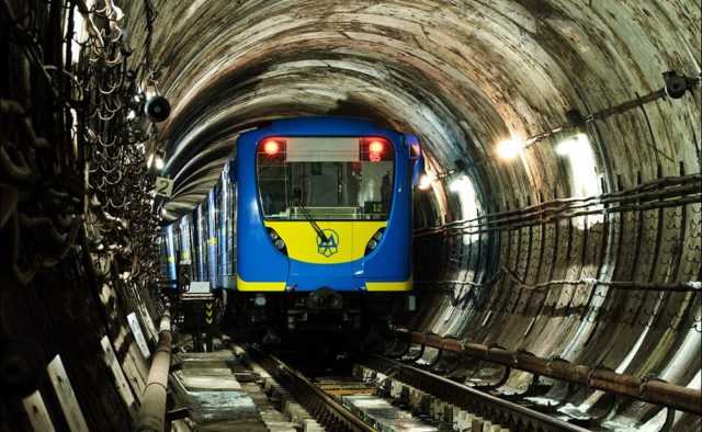 Киевлянам рассказали, когда построят метро на Троещину