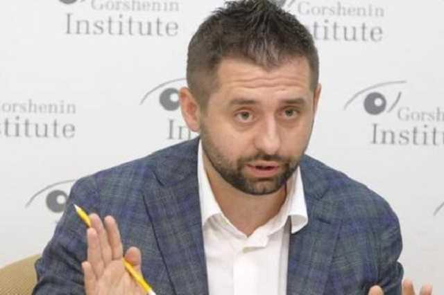 "Виноваты в Офисе президента!" Арахамия пояснил "зраду" с "формулой Штайнмайера"