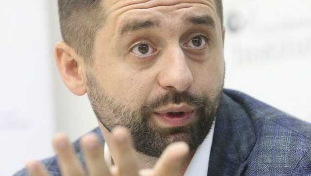 Арахамия заявил, что денег на восстановления Донбасса нет