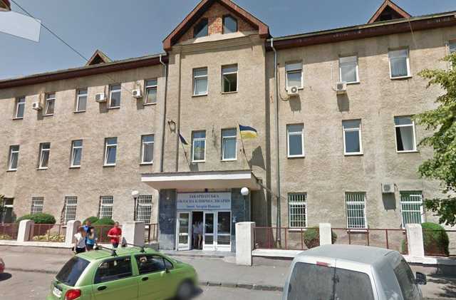 В Ужгороде загорелась больница: спасатели эвакуировали 150 человек