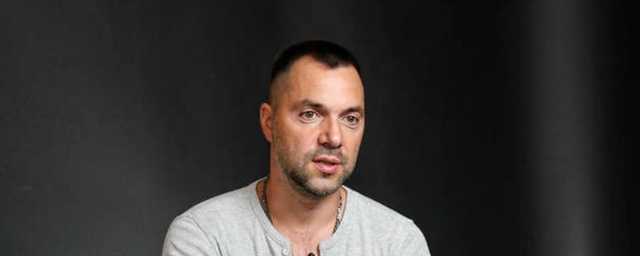 "Мелкие, отвратные гаденыши": Арестовича разозлила скандальная инициатива Зеленского