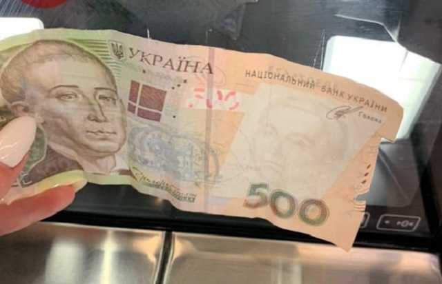 "Дают фальшивые деньги и сбивают с толку": в Киеве раскрыли подлую аферистскую схему