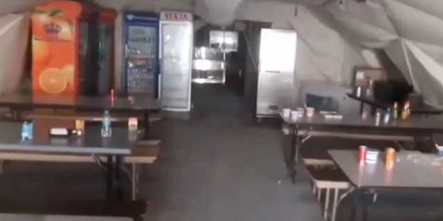 Российский наемник показал, что оставили США на брошенной базе в сирийском Манбидже