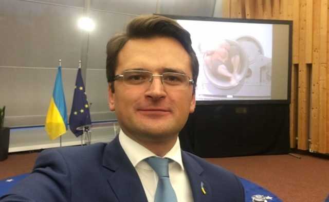 Кулеба похвастался редким фото с Мендель