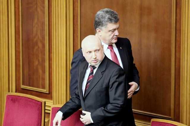 Свинарчук должен дать показания на Турчинова и Порошенко