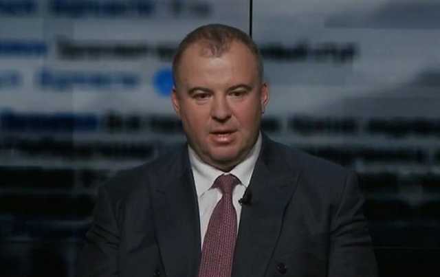 Сыночку тоже стоит похудеть: в сети бурно обсуждают голодовку Гладковского