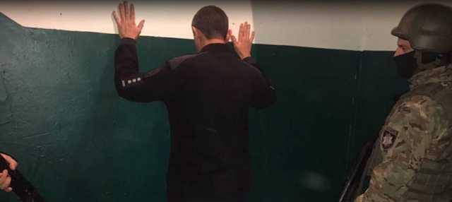 В Киевской области полицейские в подвале суда сделали комнату отдыха для бандитов