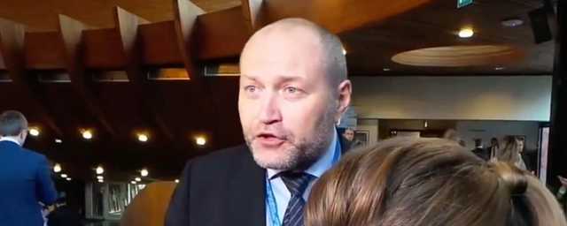 "Хоть кто-то эту овчарку одернул!" Березе в Швейцарии напомнили, как он "опустил" Скабееву