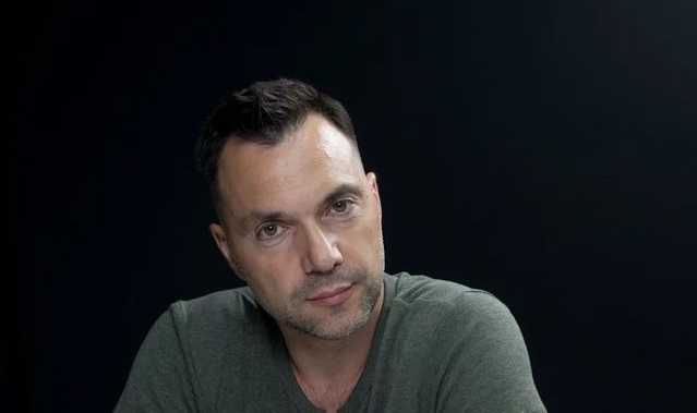 "В рекордные сроки": Арестович рассказал Портникову, когда произойдет свержение Зеленского