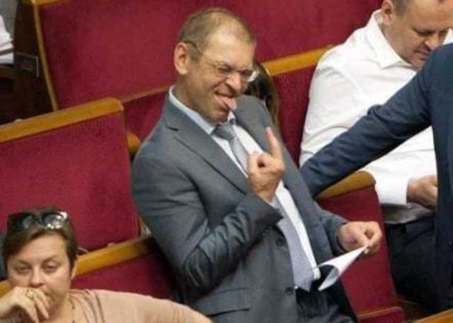 Почему украинцы любят, когда сажают именитых и богатых