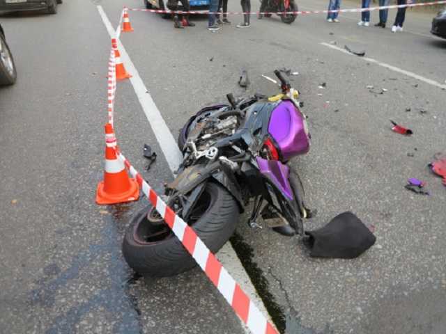 Смерть байкерши: эксклюзивные фото с места страшной аварии под Киевом