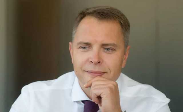 Совладелец “кормоцеха”, где Зеленский проводил пресс-марафон, угодил под арест