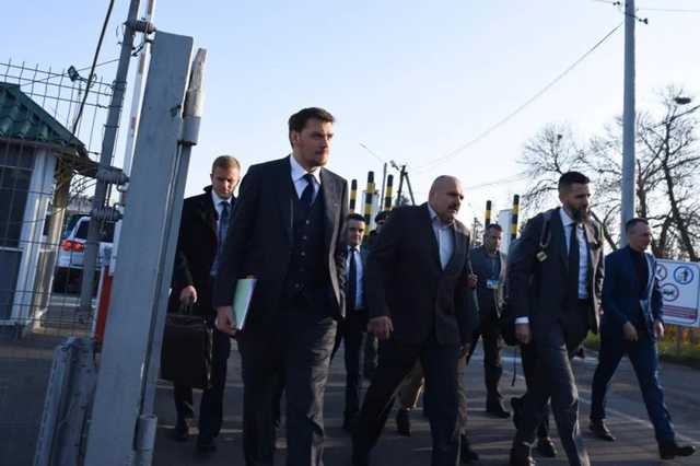 Гончарук потребовал в течение месяца ликвидировать контрабанду на таможне