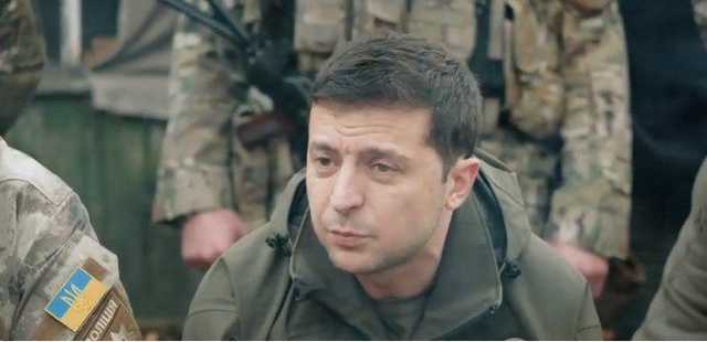 "Даже телевизор есть": появилось видео квартиры на Донбассе, где ночевал Зеленский