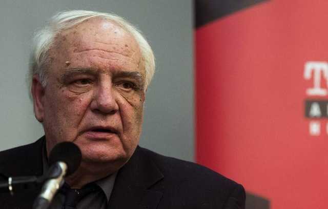 Умер легендарный диссидент, откровенно посылавший Путина