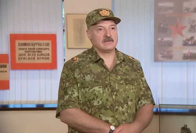 Можем справиться с ними мобильными десантно-штурмовыми подразделениями: Лукашенко угрожает бронетанковой бригаде США