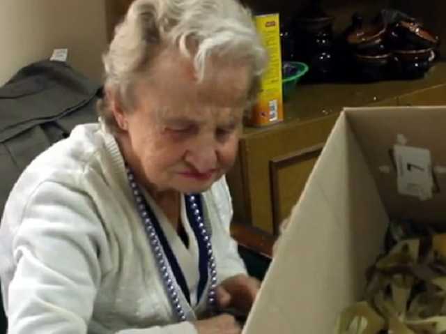 В Кременчуге под колесами автомобиля погибла 72-летняя волонтер