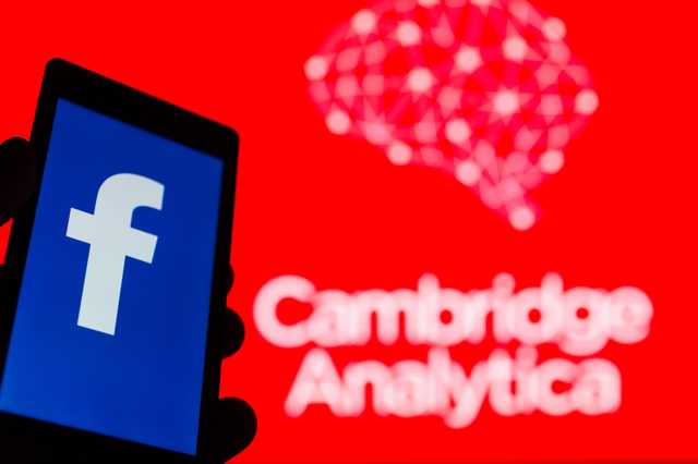 Facebook       Cambridge Analytica