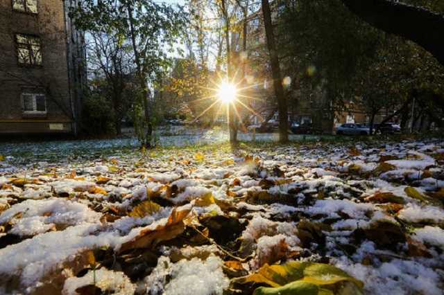 В Киеве внезапно пошел снег