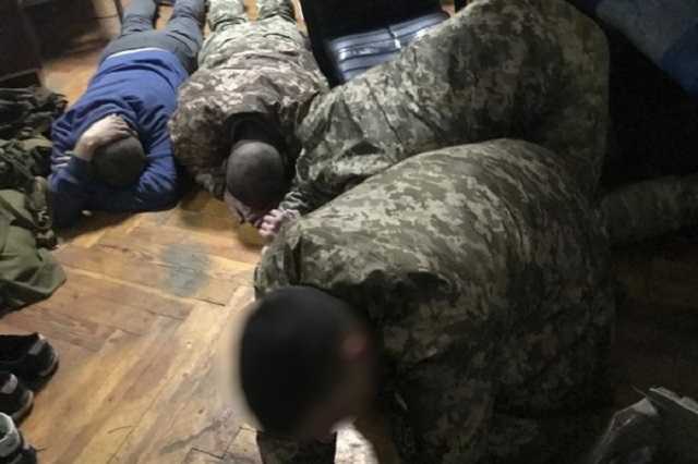 Продавал в части: в Киеве поймали военного-наркоторговца