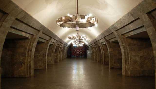 У Києві зміниться робота трьох станцій метро
