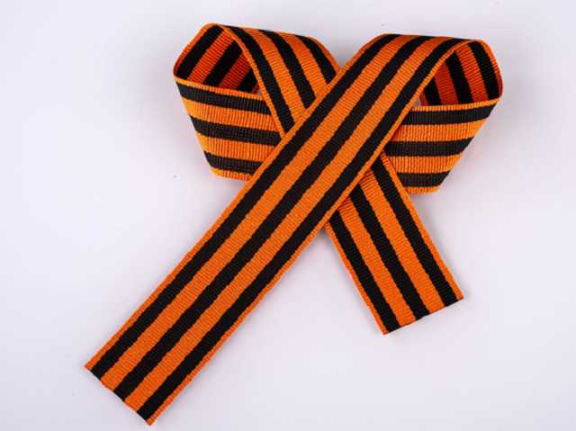 У Дніпрі священник з георгіївською стрічкою намагався втекти від поліції