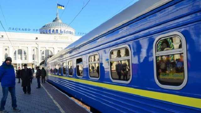 «Не зря билеты дорожают»: «Укрзализныця» вляпалась в очередной громкий скандал