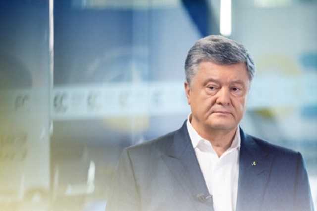 Порошенко в эконом-классе самолета насмешил людей