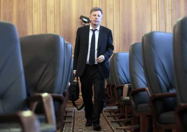 Стало известно, кто проводит обыски в квартире владельца “Прямого”