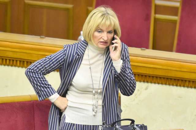 У Раді зареєстровано проект постанови про дострокове припинення повноважень нардепа Луценко