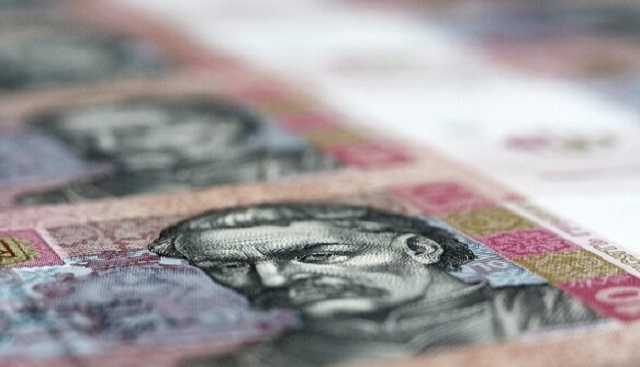 В Украине распространяют фальшивки: как узнать настоящие деньги