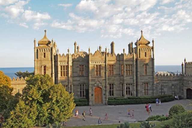 "Воронцов умер бы второй раз": оккупанты уничтожили жемчужину Крыма