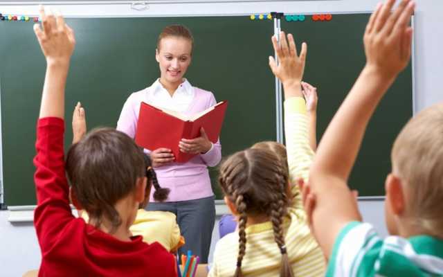 "От нас требуют всего!" Крик души украинского учителя поразил сеть