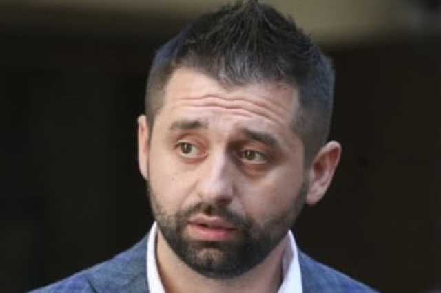 Лидера "Слуги народа" обвинили в двойном гражданстве: подробности скандала