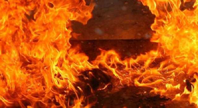 В Запорожской области ночью ярко пылал районный суд