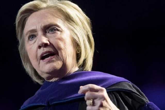 Начал разваливаться: с самолетом Хиллари Клинтон случилось ЧП в небе