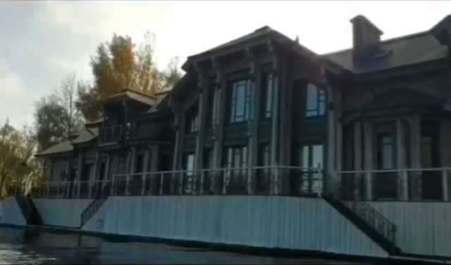 Портнов живе у Коломойського