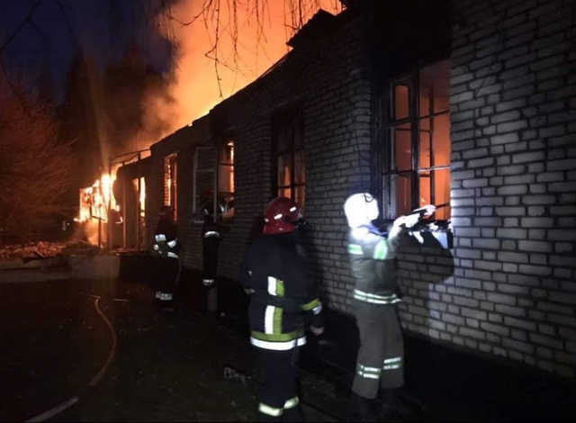 На Львівщині сталася пожежа у військовій частині: один військовий загинув, ще один госпіталізований