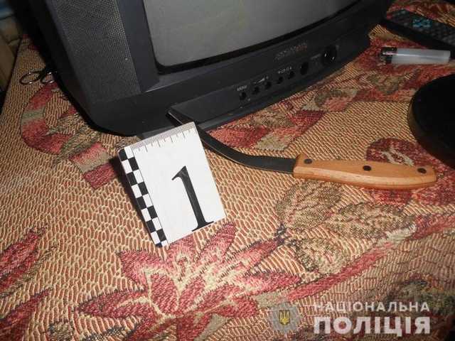 В Киеве рецидивист после пьянки кухонным ножом зарезал собутыльника