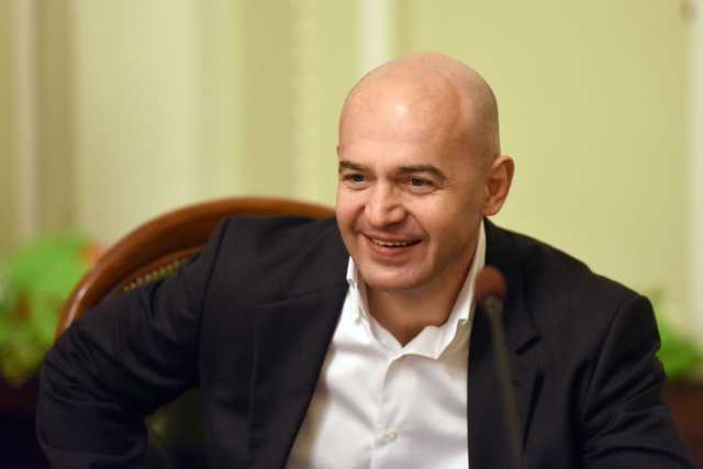 Игорь Кононенко вышел из состава акционеров СК "Краина" Петра Порошенко