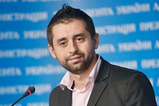 «Клинический идиот»: Арахамия ответил на заявление Мосийчука о гражданстве США