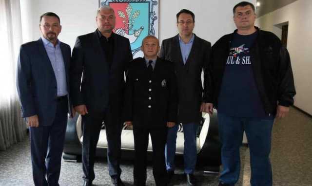 Зеленскому пора посадить трех своих друзей — эксперт